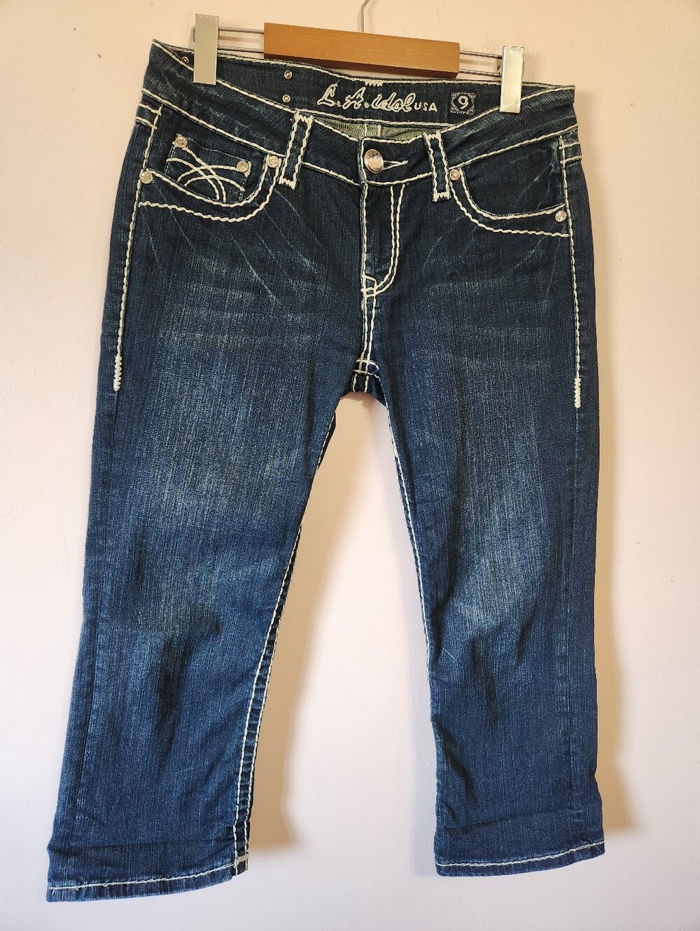 Vintage Y2K LA Idol Rhinestone Flap Pocket Thick Contrast Stitch Capri Jeans 9